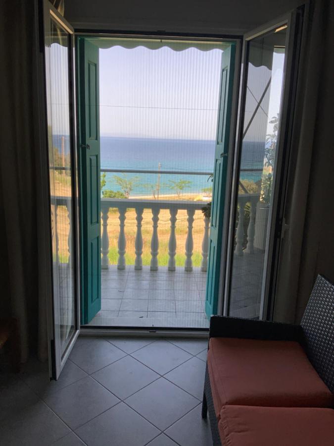 Xenia Apartment Кокари Екстериор снимка